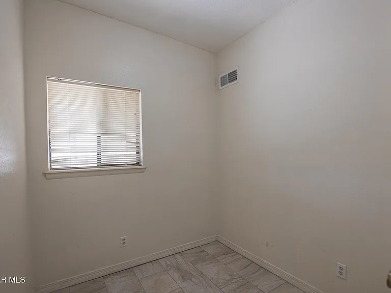 3329 Running Deer Dr — Photo 17