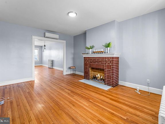 4th image of 325 Madison St NW