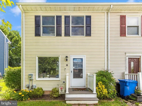6 Courtland St, Taneytown, MD 21787