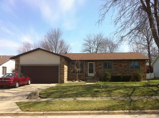 2730 Mill River Pl, Decatur, IL 62521