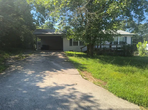 910 Latham St, Etowah, TN 37331