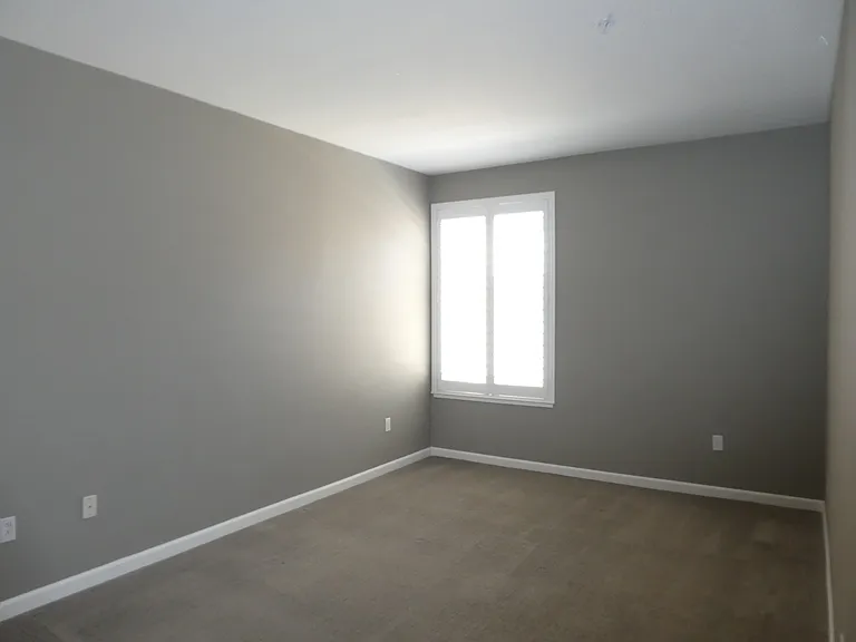 1951 Ofarrell St #100 — Photo 34