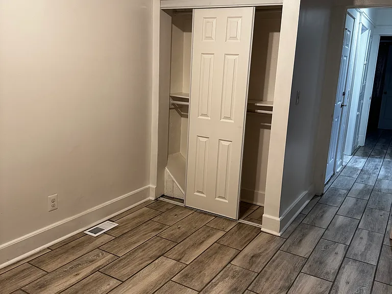 1447 Lakeland Ave — Photo 11
