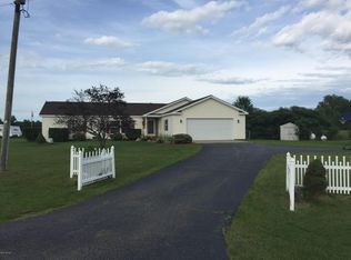 81725 47th St, Decatur, MI 49045