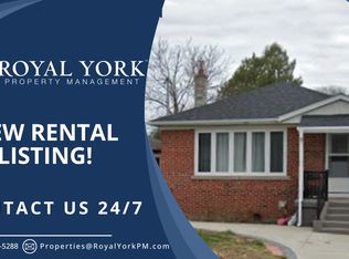 5 Larkhall Ave #2, Toronto, ON M1J1T9