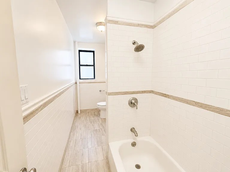 287 E 18th St #2C — Photo 13