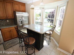4 Parkhill Pl, Nottingham, MD 21236