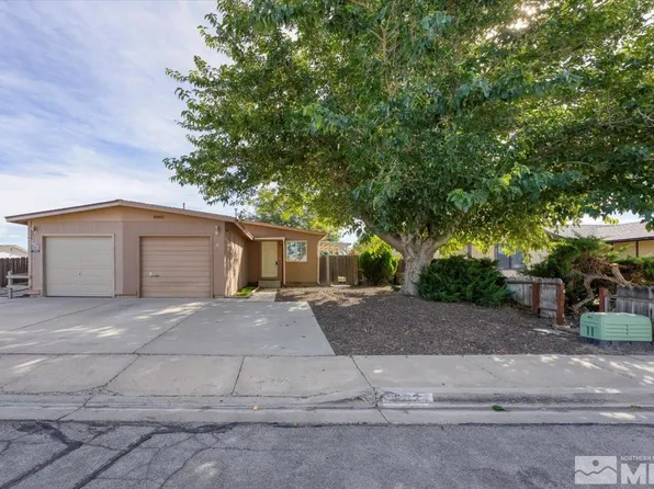 302 Andrea Way, Fernley, NV 89408
