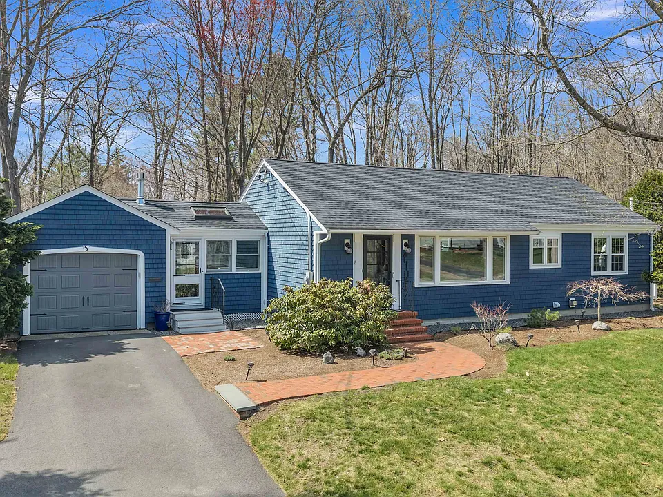 5 Meadow Ln