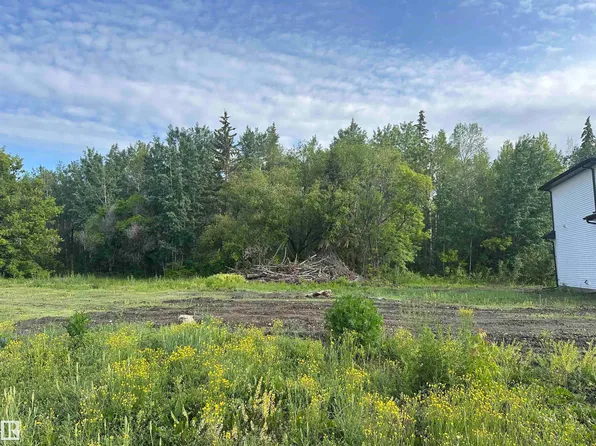 5512 52a Ave, Wabamun, AB T0E 2K0