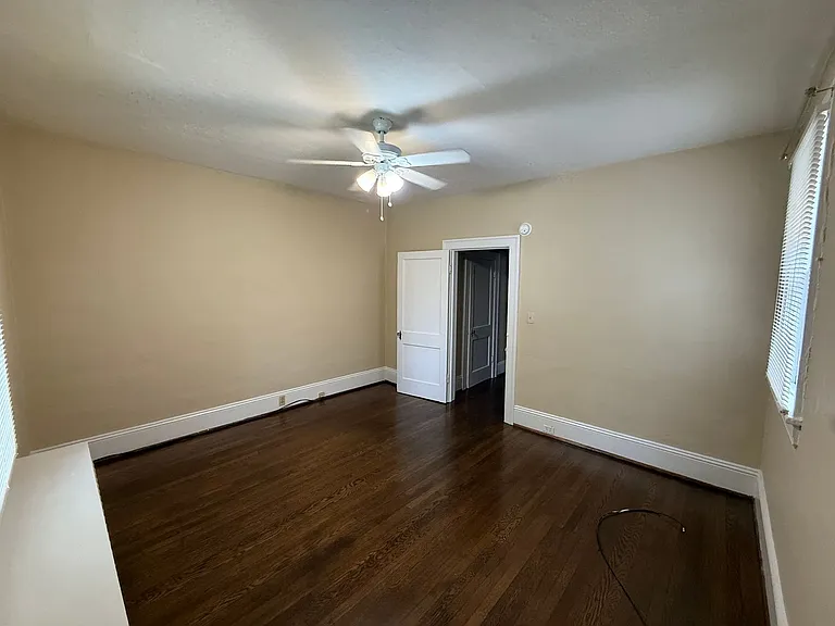 2037 Laburnum Ave SW — Photo 12