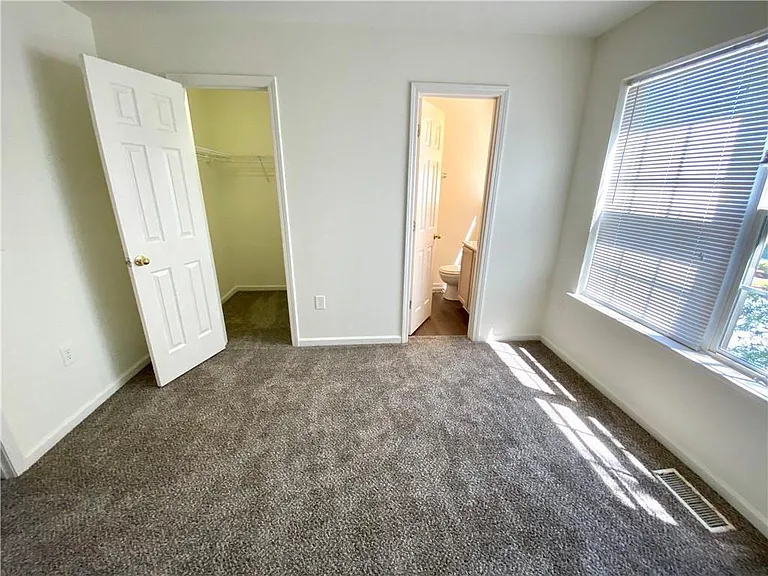 120 University Village Dr #A — Photo 9