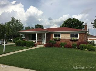 33178 Brownlea Dr, Sterling Heights, MI 48312