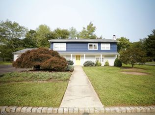 33 Cole Rd, Fairfield, NJ 07004