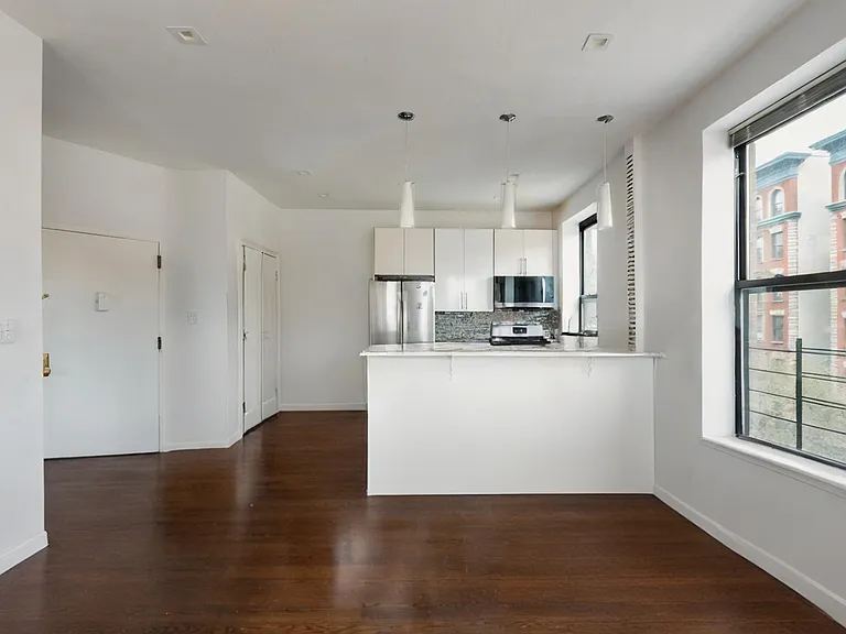 411 Manhattan Ave #9 — Photo 18