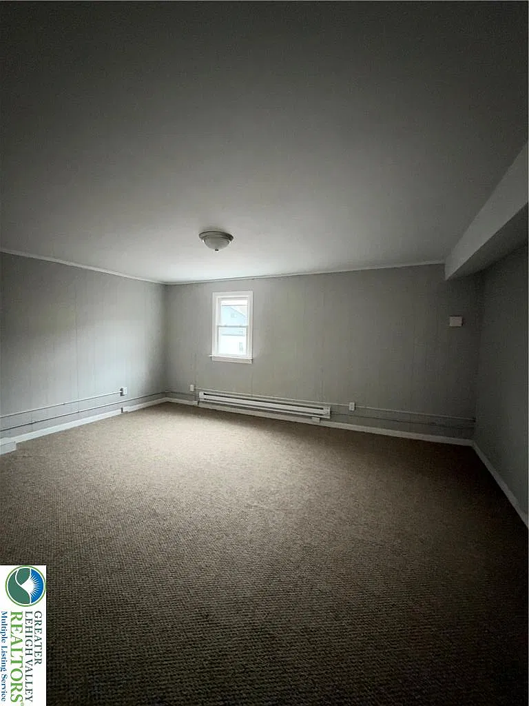 2 bed, 1.0 bath, 700 sqft, $1,250 — Photo 4