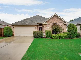 9009 Blue Ridge Trl, Fort Worth, TX 76118