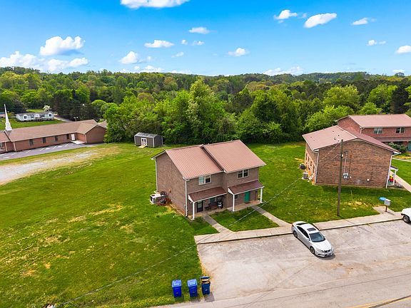 3rd image of 3229 Blue Springs Rd