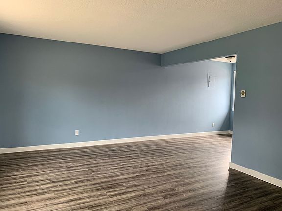 4th image of 5823-5825 SE 88th Ave #5823