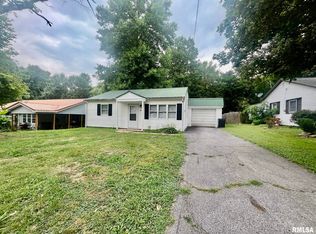 212 Lindsey Ave, Metropolis, IL 62960