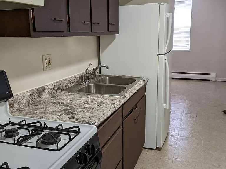 1622 Mark Ave #9 — Photo 2