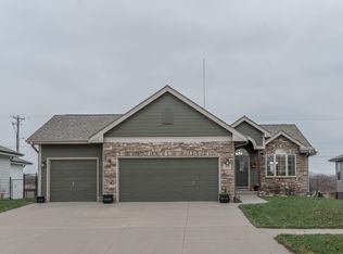 5112 Wagons Way Rd, Council Bluffs, IA 51501