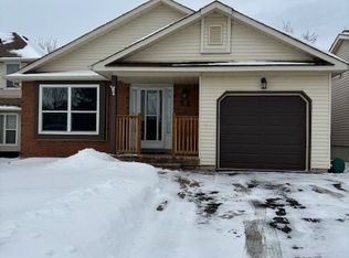 52 Gosney Cres, Barrie, ON L4N6T7