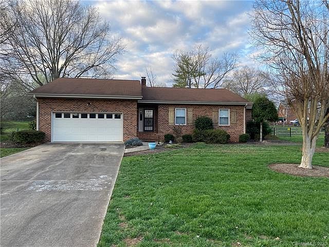 1st image of 4972 Wallace Cir