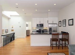 89 3rd St #1B, Cambridge, MA 02141