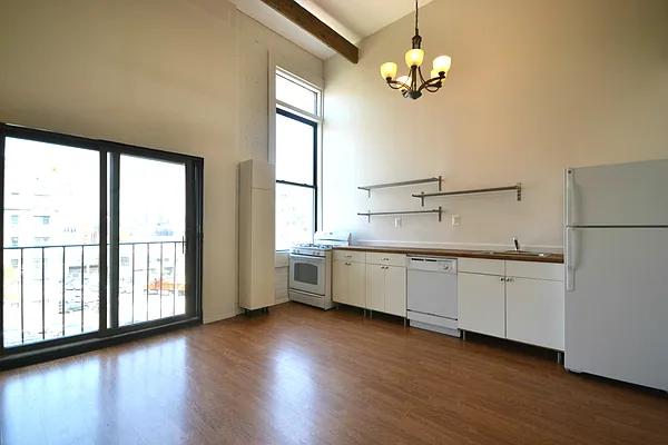 Rented by Bold New York | media 17