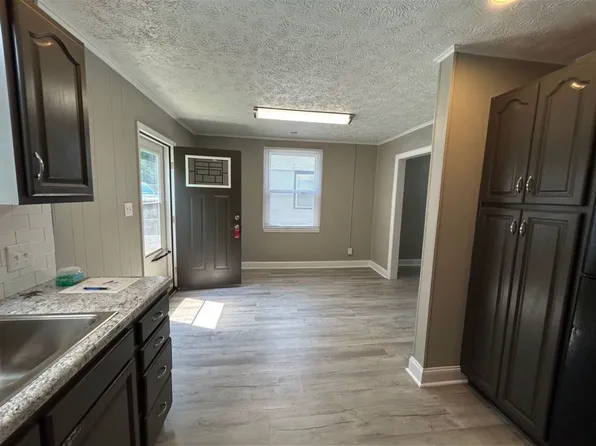 422 Sequoyah Dr, Kingsport, TN 37660