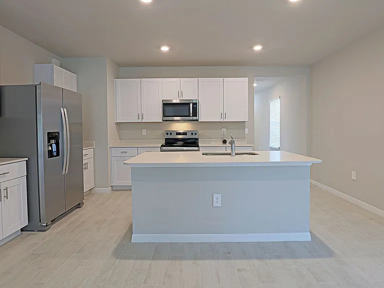 1156 Brooklands Dr — Photo 5