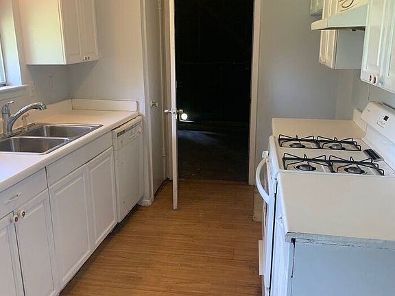 5th image of 679 Edgeglen Dr