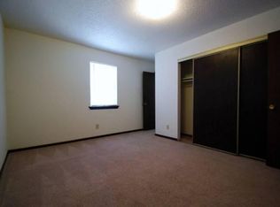 820 E Walnut St, Independence, MO 64050