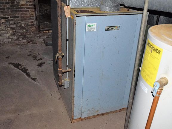 5th image of 1195 E Main St