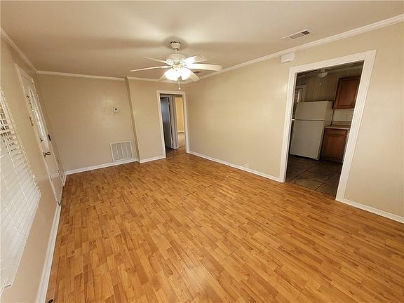 4th image of 28 Sullivan Pl
