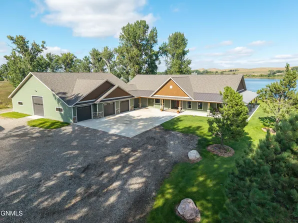 3228 River Dr N, Mandan, ND 58554