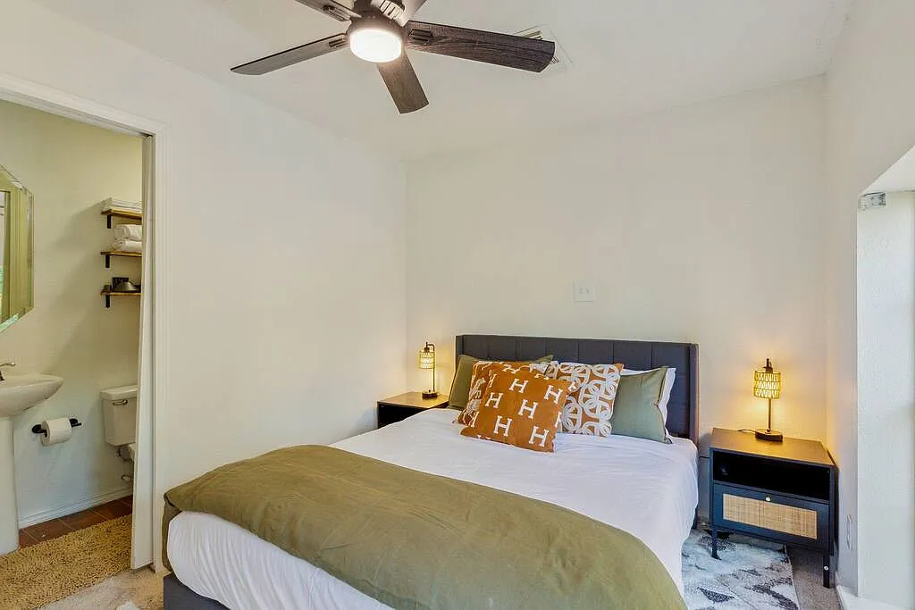 5 bed, $8,000 — Photo 4