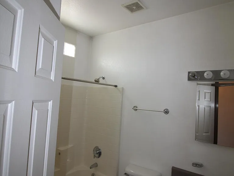 930 E Adelaide Dr #1 — Photo 12