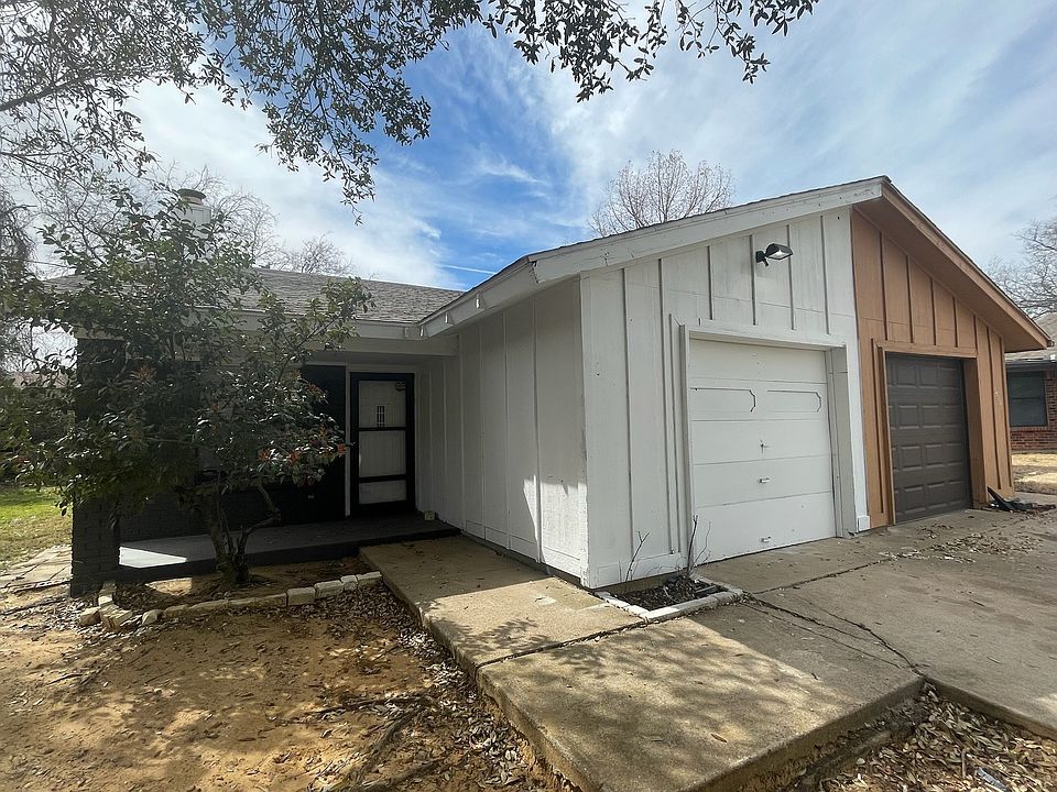 1st image of 6506 Oak Forest Ct