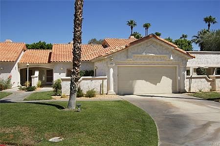 Front of the single story condo