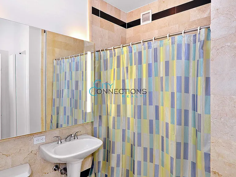 20 West St #26C — Photo 17