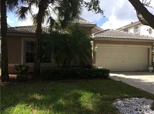 7733 NW 60th Ln, Pompano Beach, FL 33067