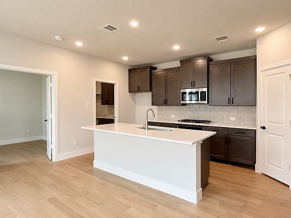 5th image of 7183 Lathrop Ln