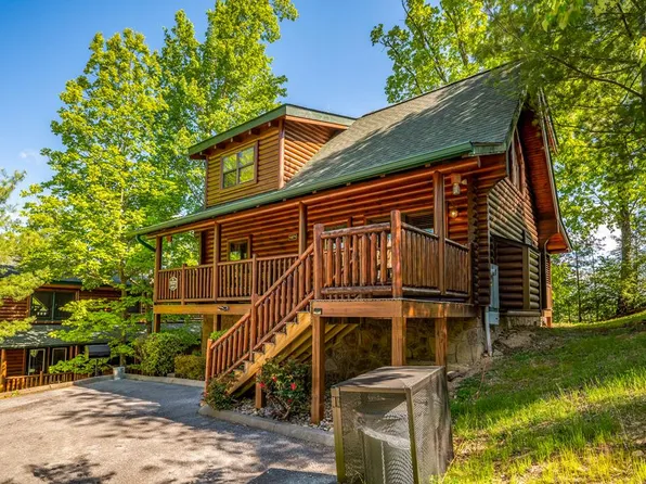 1671 Mountain Lodge Way, Sevierville, TN 37862