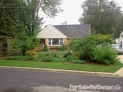 2nd image of 2354 Meadow Ln