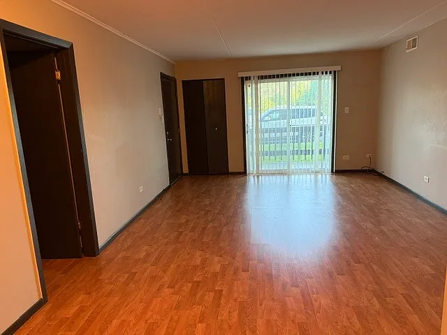 3 bed, 1.5 bath, 1200 sqft, $2,250 — Photo 2