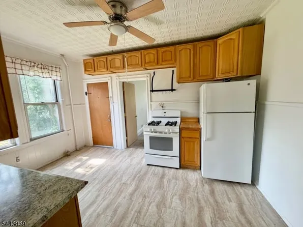 4A Swaine Pl, West Orange, NJ 07052