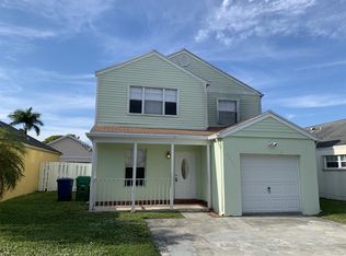 9941 W Daffodil Ln, Hollywood, FL 33025