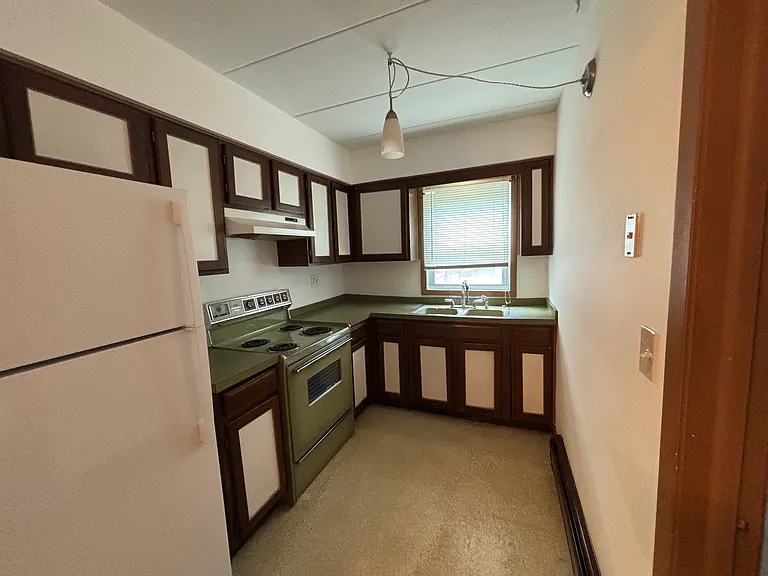 581 Burlington Ave #1 — Photo 4